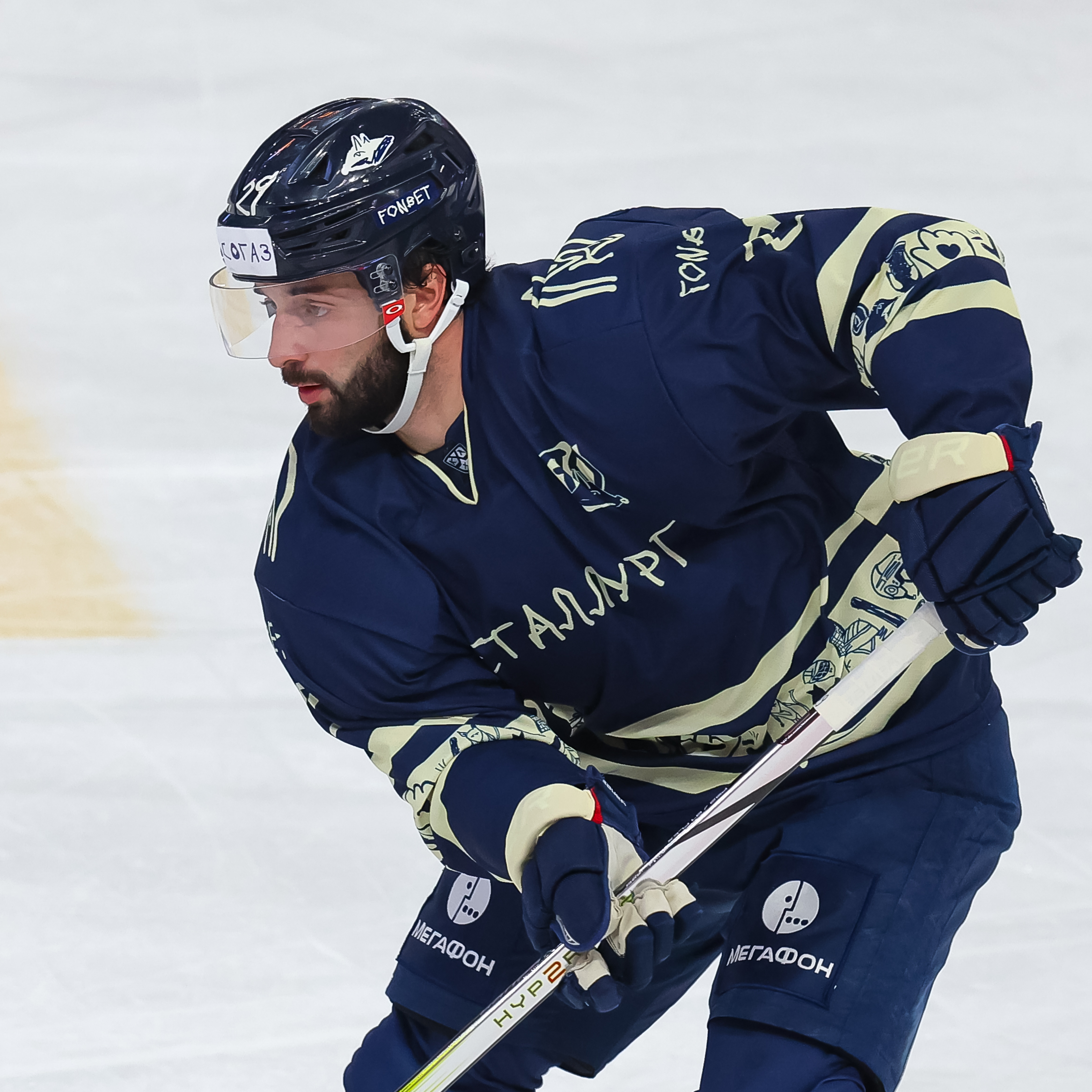 Игровой свитер Даниила Вовченко с «Доброматча»